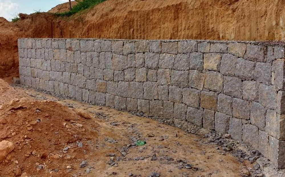 Construção de Muro de Pedra Sorocaba